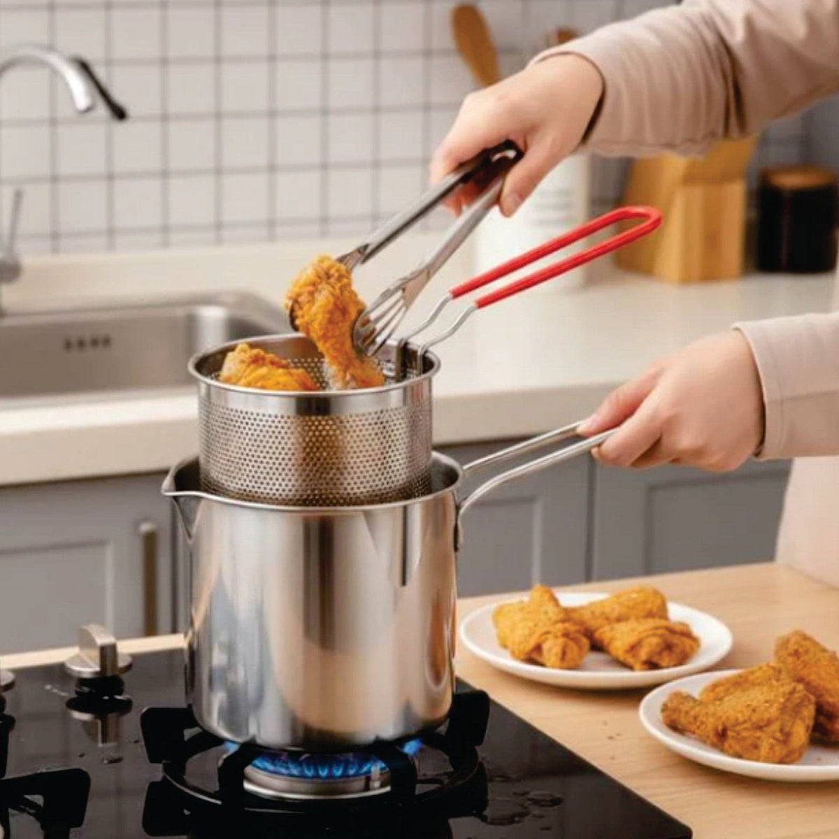 situation — InoxFry™ – Olla Freidora de Acero Inoxidable con Cesta Extraíble