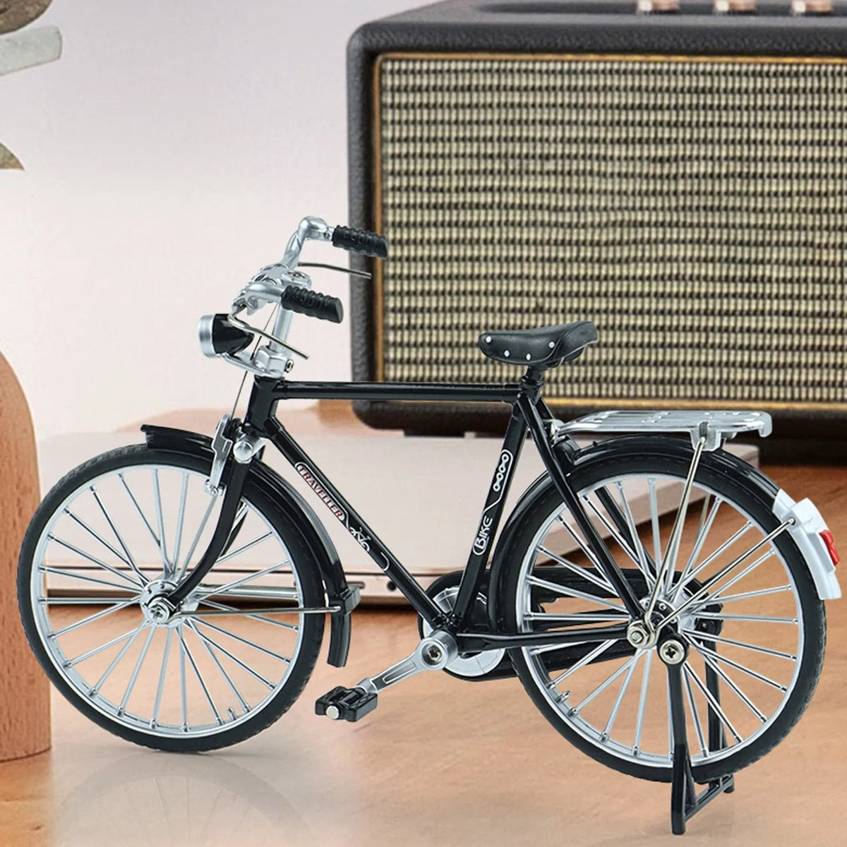 situation — Bicicleta Miniatura de Metal Retro