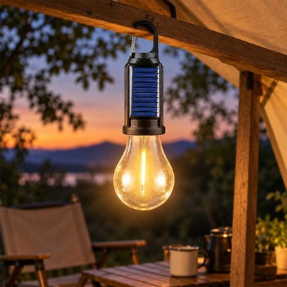 packshot — Bombilla LED Solar con Gancho — Recargable por Sol o USB