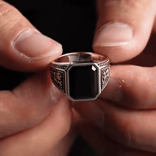 anillo-sello-drag-n-piedra-negra-facetada-1761-gifsec