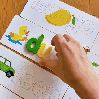 juego-de-deletreo-con-letras-de-madera-aprende-ing-811-gifsec