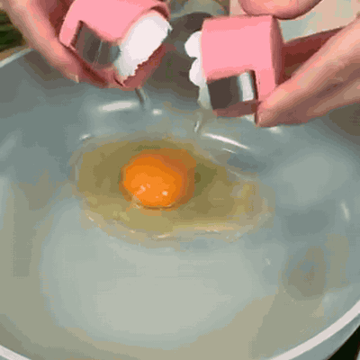 gif — Abridor de Huevos 2 en 1 – Crudos y Cocidos, Sin Cáscaras