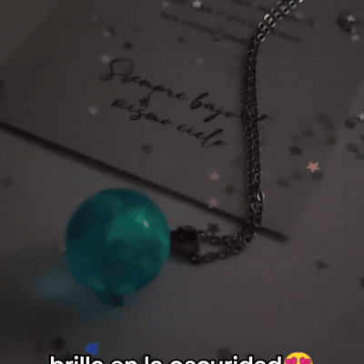 gif — Collar Cielo – Colgante de Resina con Nubes