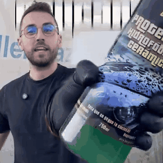 gif — Tratamiento Cerámico Hidrofóbico en Spray 750 ml – Brillo y Protección al Instante