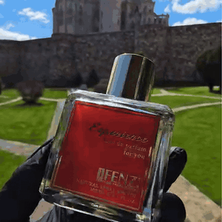 gif — Esencia Ámbar™ – Perfume 100 ml de azafrán, jazmín y ámbar gris + atomizador de viaje de regalo