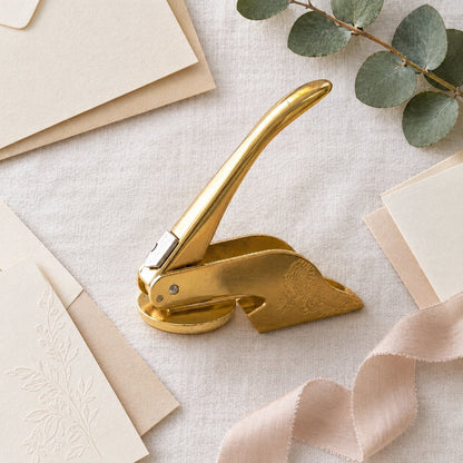 situation — Sello Gofrador para Libros – Relieve Ex Libris sin Tinta