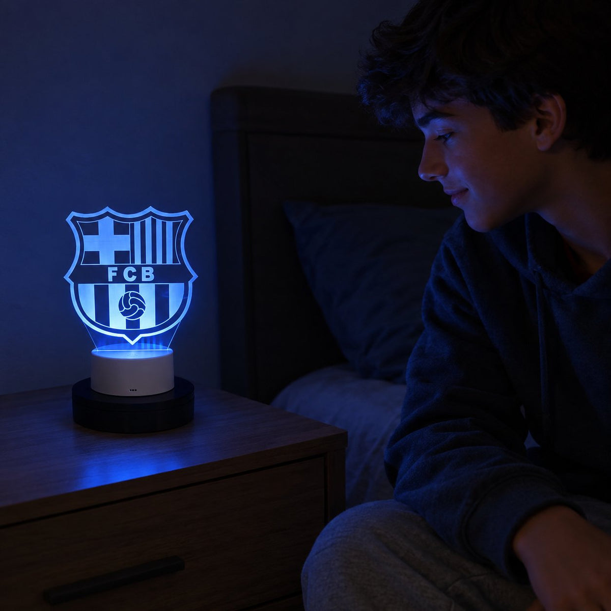 situation — Lámpara LED Escudo Barça – Luz Ambiente de 6 Colores