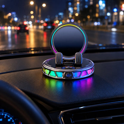 situation — LumiGrip™ – Soporte de Móvil para Coche con Cierre Automático, Carga Inalámbrica 15 W y Luz RGB
